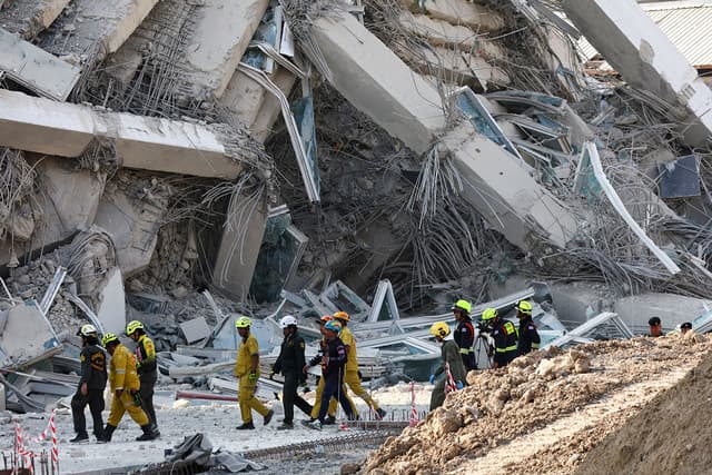 Building Collapses in Bangkok SECONDS After Massive Quake